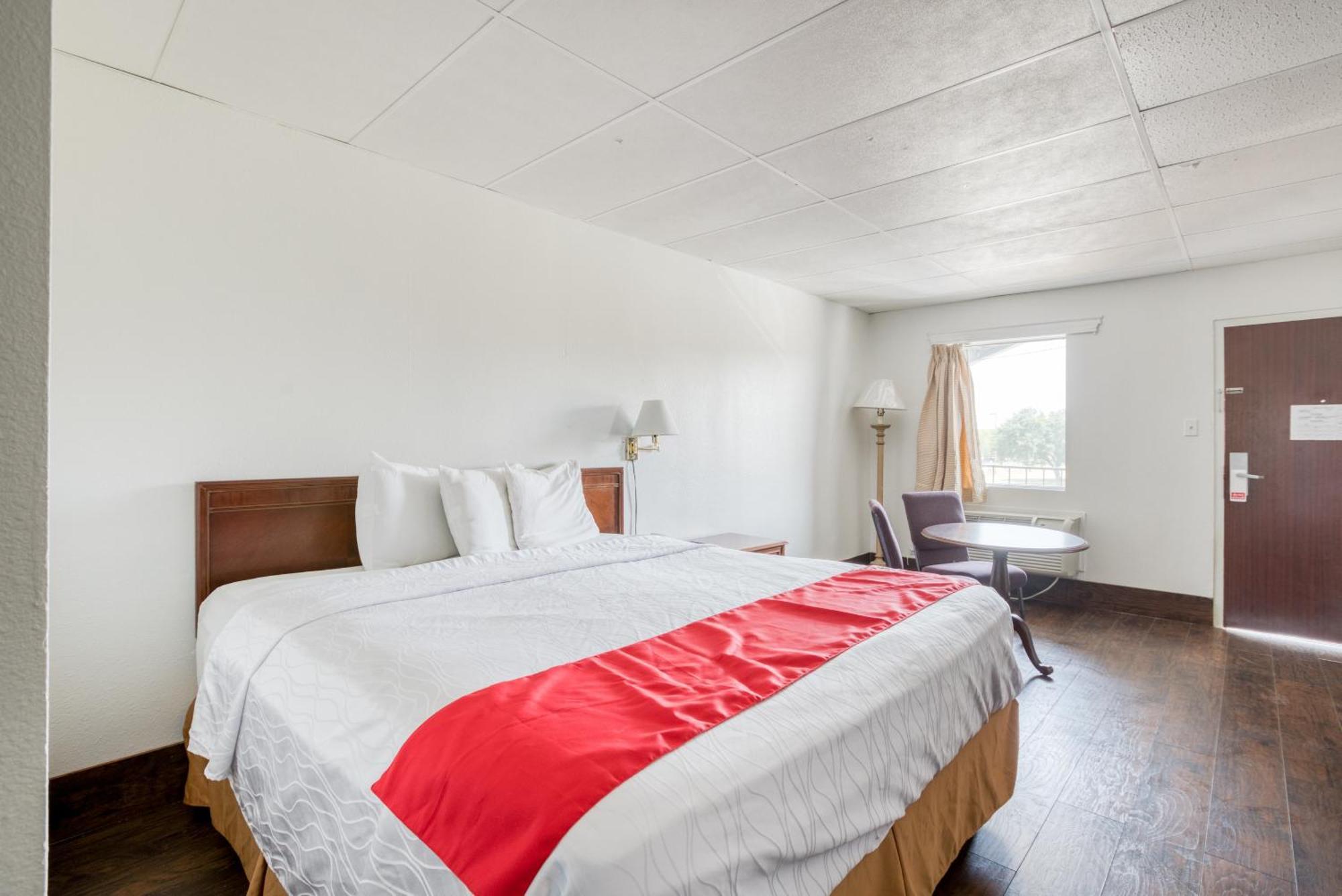 Oyo Hotel San Antonio Lackland Air Force Base West Екстериор снимка