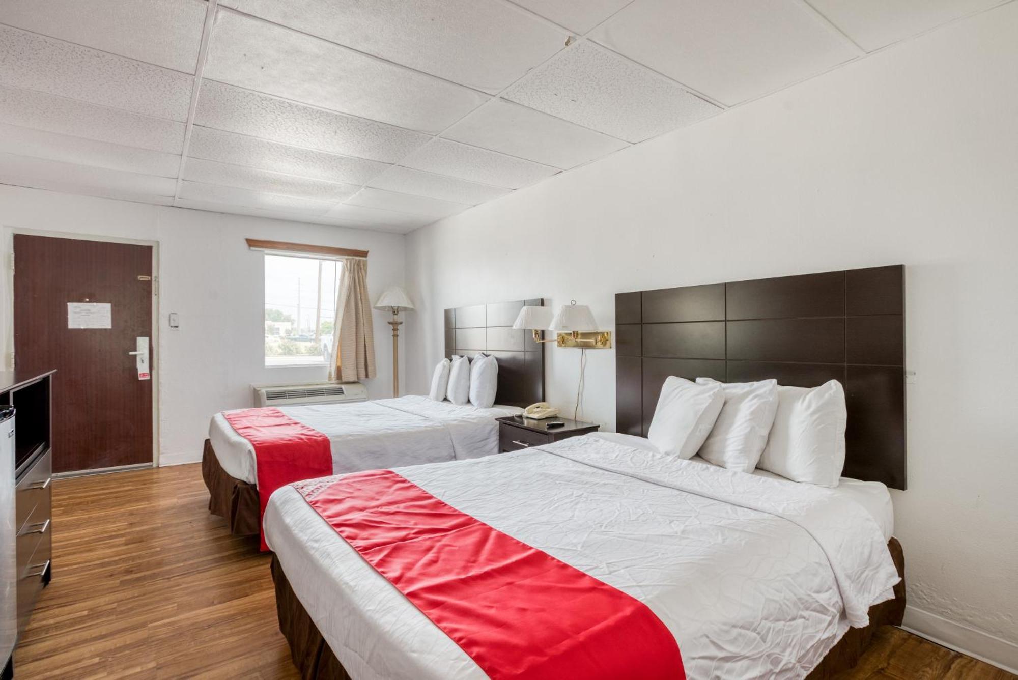 Oyo Hotel San Antonio Lackland Air Force Base West Екстериор снимка