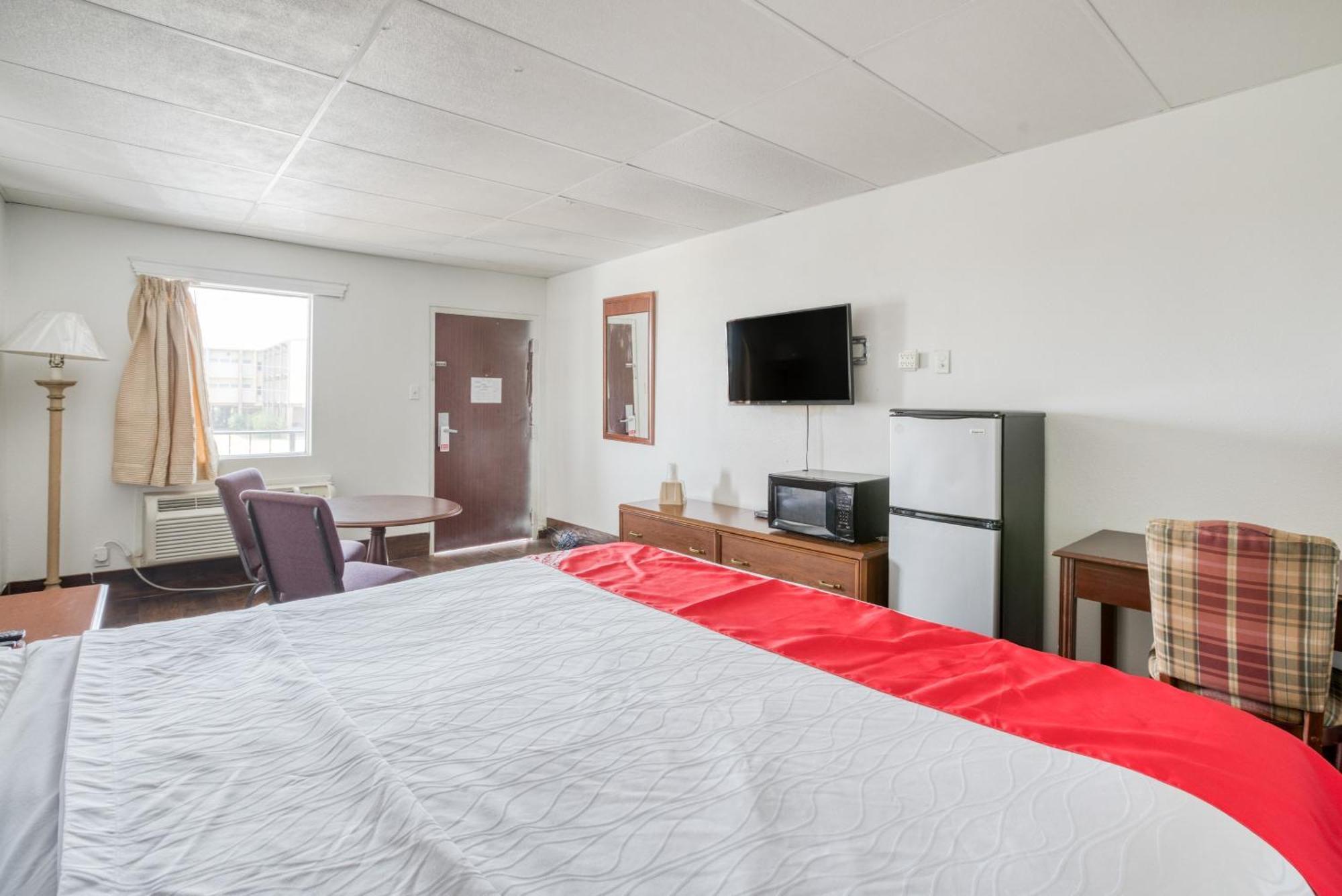 Oyo Hotel San Antonio Lackland Air Force Base West Екстериор снимка