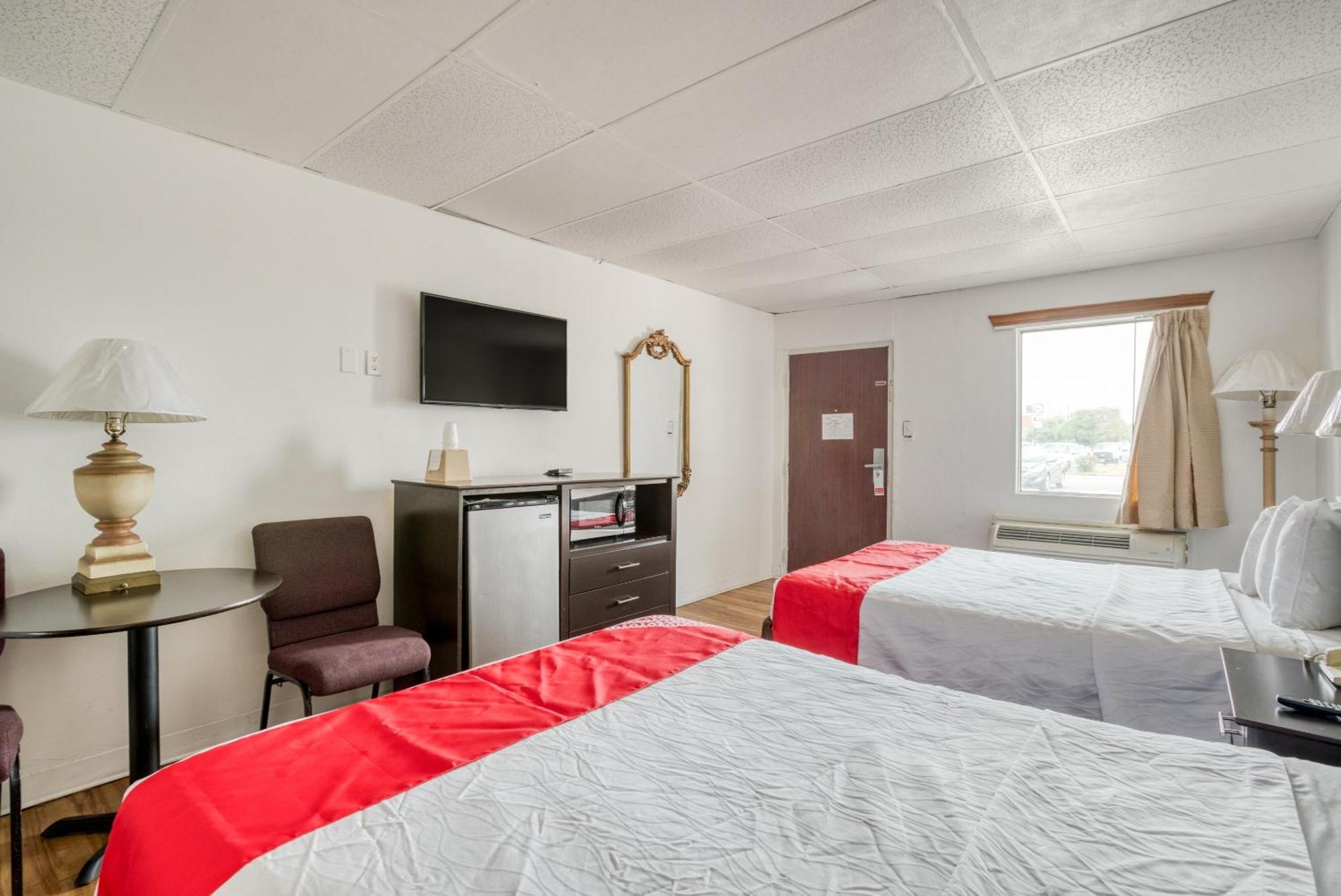 Oyo Hotel San Antonio Lackland Air Force Base West Екстериор снимка