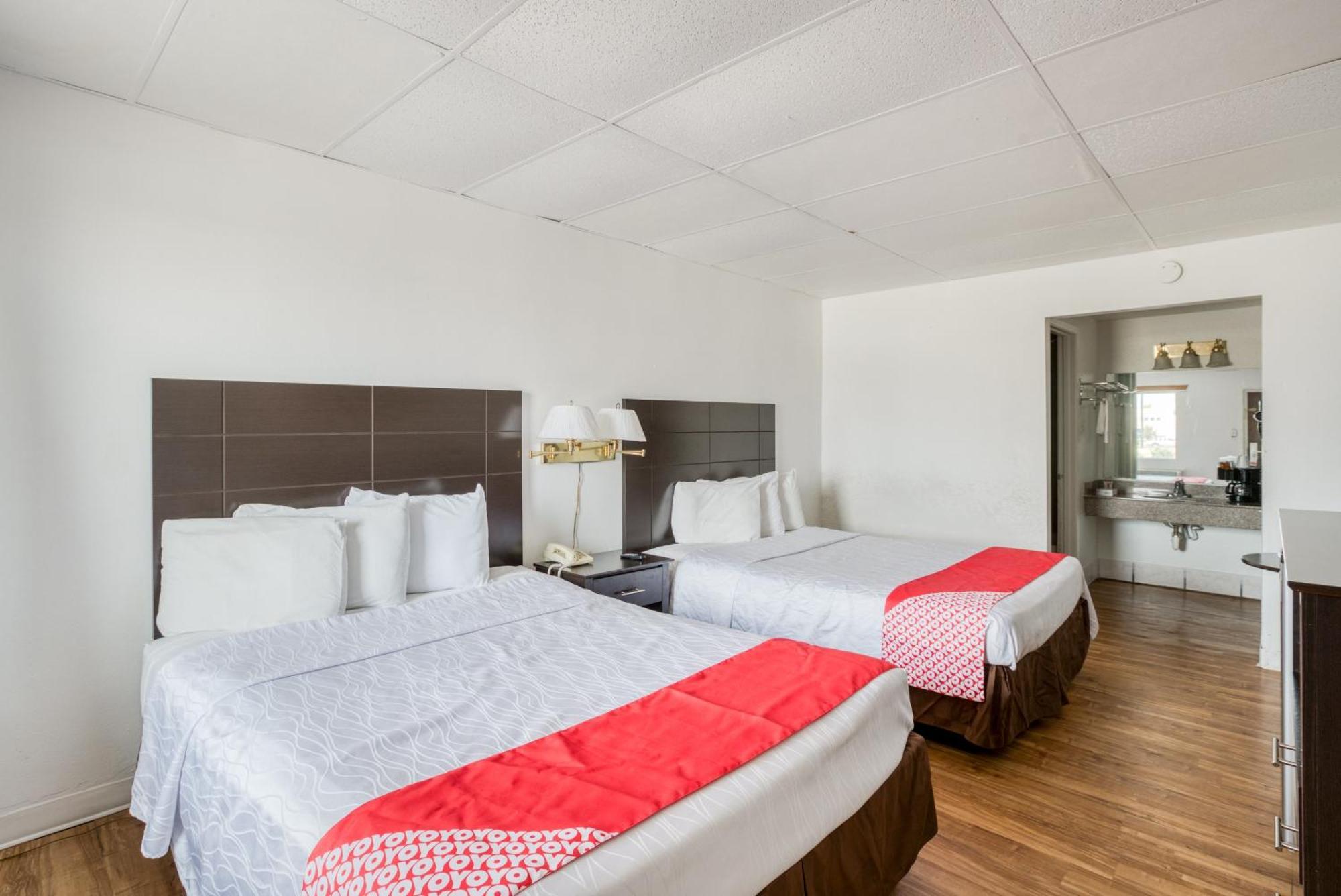 Oyo Hotel San Antonio Lackland Air Force Base West Екстериор снимка
