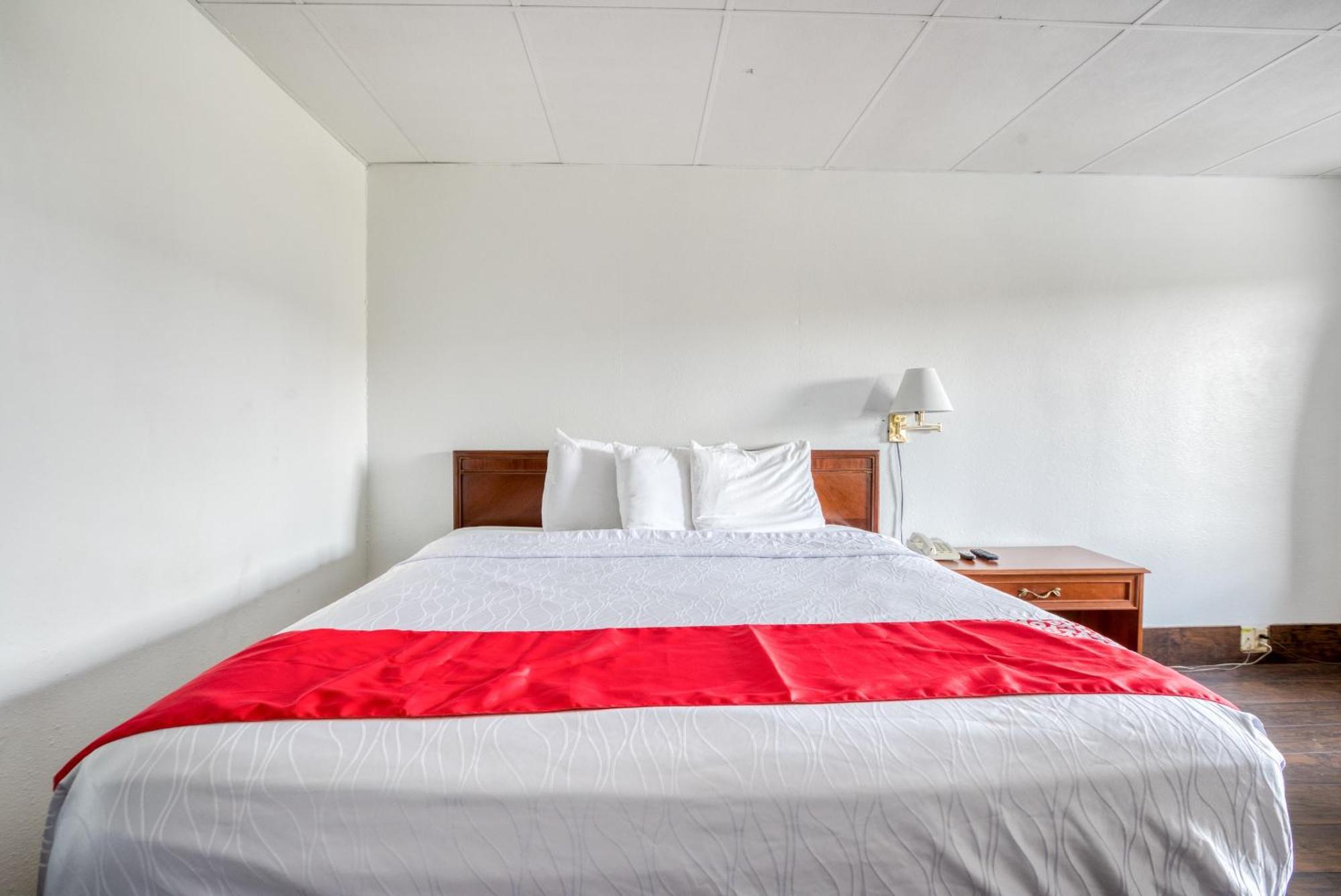 Oyo Hotel San Antonio Lackland Air Force Base West Екстериор снимка